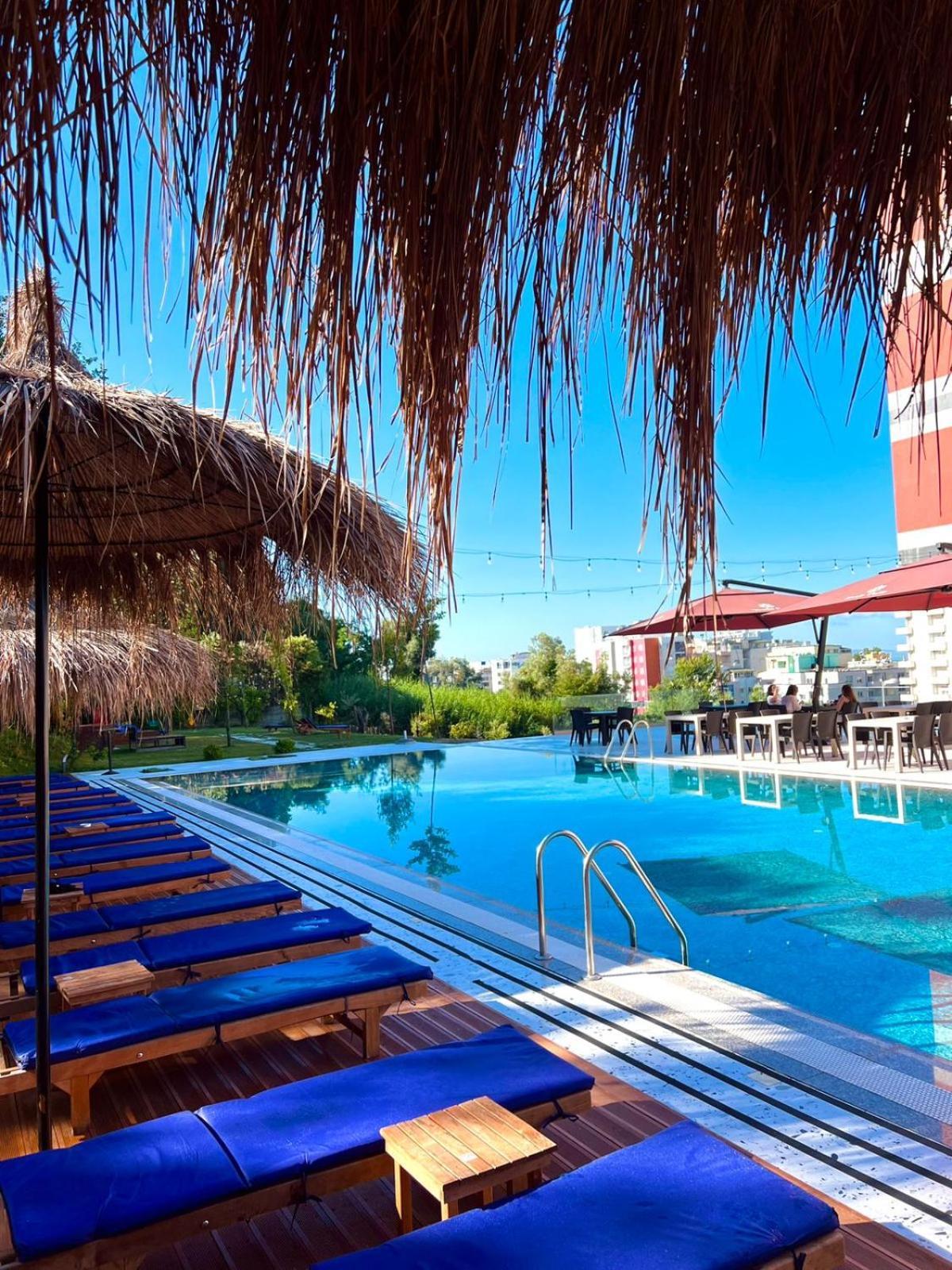 Olivia'S Hill Resort Kryemedhej Exterior photo